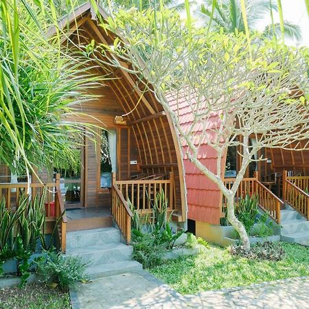Adi Bungalow Nusa Penida Redpartner Ped Экстерьер фото