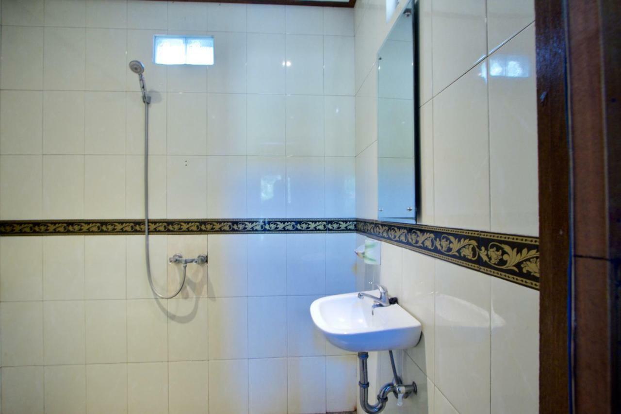Adi Bungalow Nusa Penida Redpartner Ped Экстерьер фото